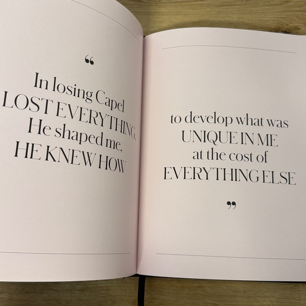 COCO CHANEL Fashion Book
Coco Chanel:The Illustrated World of a Fashion Icon - Picture 9 of 10